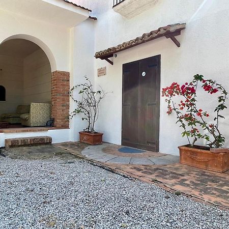 Villa Tana Pacenzia تْشيفالو المظهر الخارجي الصورة